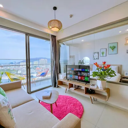 The Song Apartment - Van
